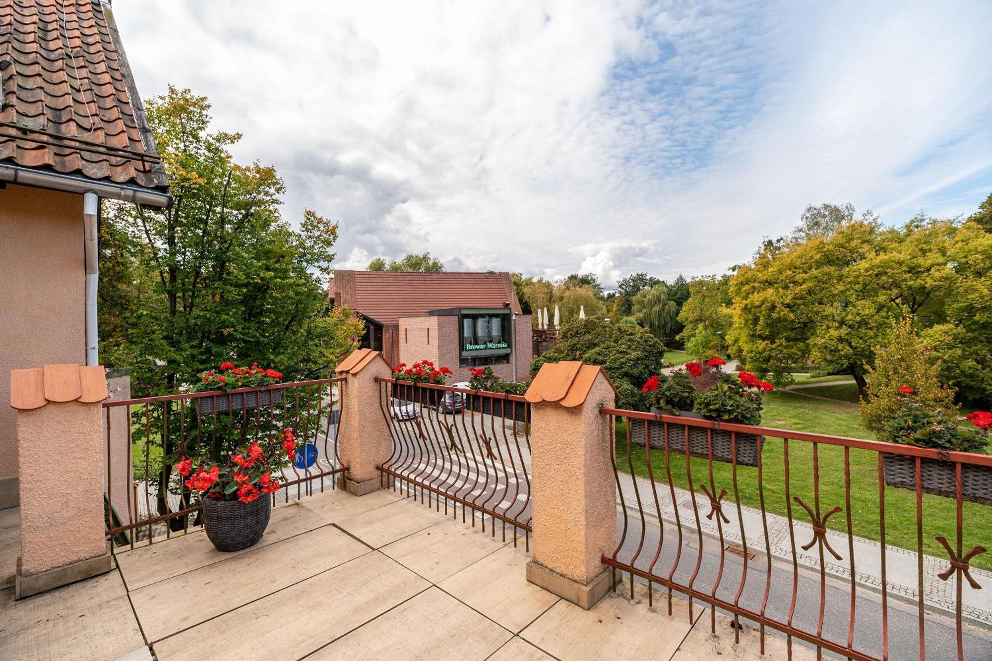 Hotel Pod Zamkiem Olsztyn  Exterior foto
